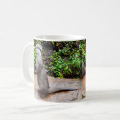Otter praat, koffiemok (Voorkant links)