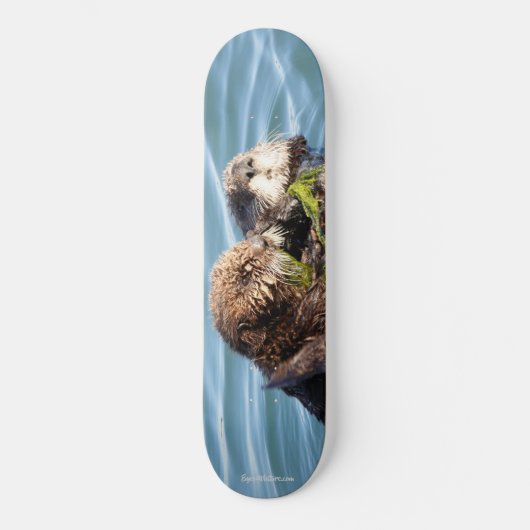 Otter pup en moeder met kelp persoonlijk skateboard (Voorkant)