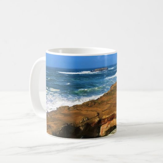 Otter Rock in Devil's Punchbowl State Park, Oregon Koffiemok (Voorkant links)