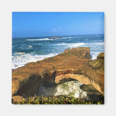 Otter Rock in Devil's Punchbowl State Park, Oregon Magneet (Voorkant)