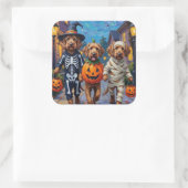 Otterhound Trick-or-Treating in Halloween kostuums Vierkante Sticker (Tas)