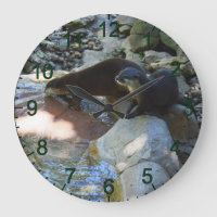 Otters Drink, wandklok