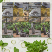 Otters in een fotocollage, theedoek (Gevouwen)