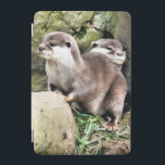 OTTERS iPad MINI COVER<br><div class="desc">Een waterverf ontwerp van een paar zeer schattige kleine otters.</div>