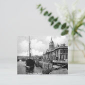 Oud Briefkaart - Douane House, Dublin (Staand voorkant)
