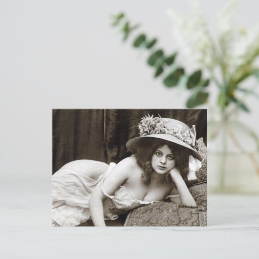 Oud Briefkaart -  meisje (Staand voorkant)