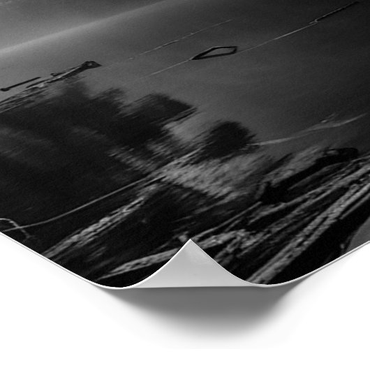 Oud dok op het meer B&W foto - Ultra breed Poster (Hoek)