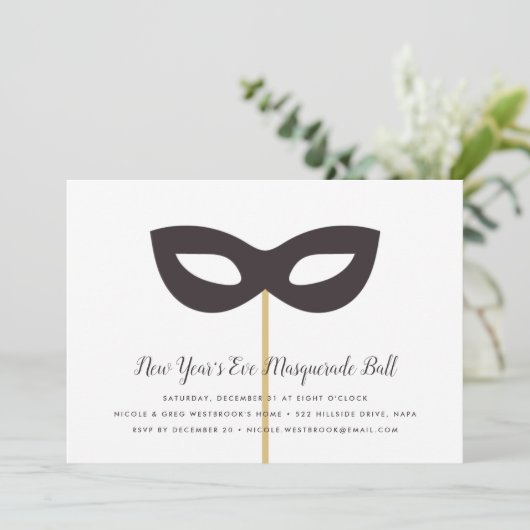 Oud en Nieuw Masquerade Bal Uitnodiging (Staand voorkant)