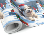 Oud-Engelse Schaapshond Rent in Sneeuw Kerstmuts Cadeaupapier (Rol Hoek)