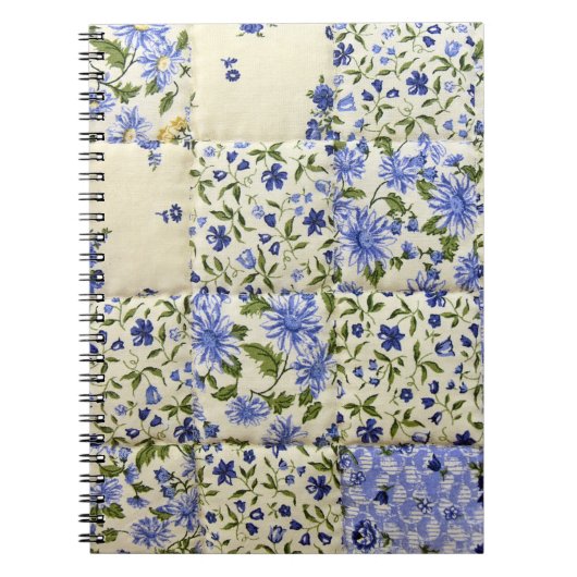 Oud-gefaseerd blauw Floral Quilt Pattern Notitieboek (Voorkant)