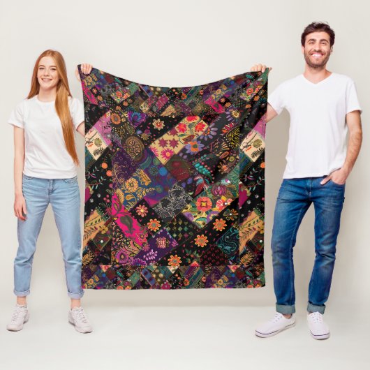 Oud geïnspireerd bloemendekenpatroon fleece deken (In situ)