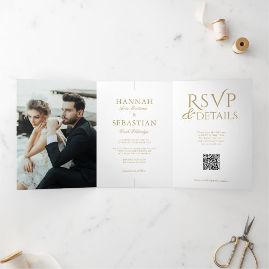 Oud geld  Crest bruiloft trifold uitnodiging (Binnen)