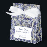 Oud geometrisch tegelpatroon in blauw en wit bedankdoosjes<br><div class="desc">Handgeschilderd traditioneel oud geometrisch Europees tegelontwerp. Sierpatroon van perfectie. Kleurtinten zijn onder andere blauw en wit. Het perfecte decoratieve ontwerp,  ideaal cadeau voor elke gelegenheid.</div>