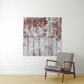 Oud geschilderde bakstenen wand met een witte schi wandkleed (In Situ (horizontaal))