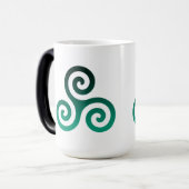 Oud groen triskele wit magische mok (Voorkant links)