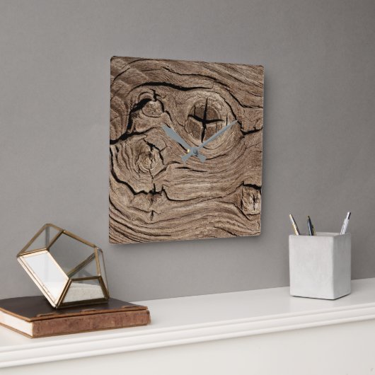 Oud hout,  vierkante klok (Kantoor)