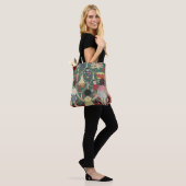Oud Kerstfeest rond een versierde boom Tote Bag (Op model)