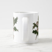 Oud Kerstmis, groene hulstplant met bessen Grote Koffiekop (Achterkant)