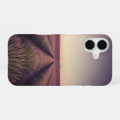 Oud lavendelveld iPhone 16 hoesje (Achterkant horizontaal)