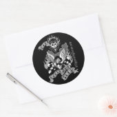 Oud, lawaaierig en traag (b & w) ronde sticker (Envelop)