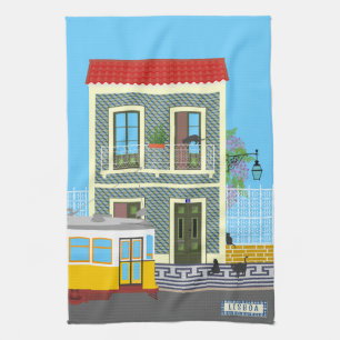 Oud Lissabon huis met katten en gele tram Theedoek