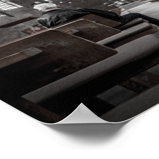 Oud Man dat alleen bidden in de Gothische kerk Poster (Hoek)