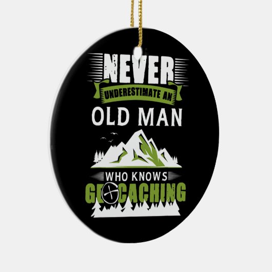 Oud Man dat kennis heeft van geocachingtastische g Keramisch Ornament (Rechts)