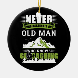 Oud Man dat kennis heeft van geocachingtastische g Keramisch Ornament