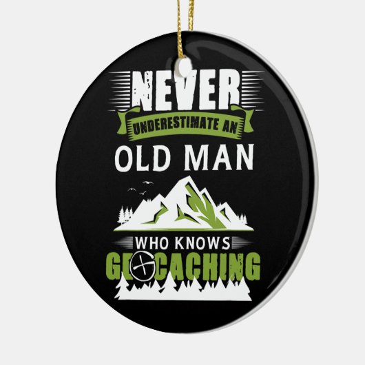 Oud Man dat kennis heeft van geocachingtastische g Keramisch Ornament (Links)