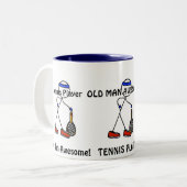 Oud Man Geweldige! Tennis Player Tweekleurige Koffiemok (Voorkant links)