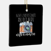 Oud Man met camera Keramisch Ornament (Rechts)