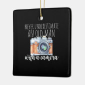 Oud Man met camera Keramisch Ornament (Links)