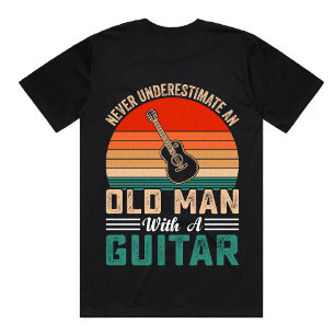 OUD MAN MET EEN GITAAR Aangepaste gitaarkeuzes T-shirt