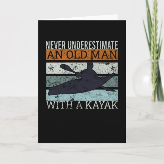 Oud Man met een Kayak Kayakkadelpeddel Kaart (Voorkant)