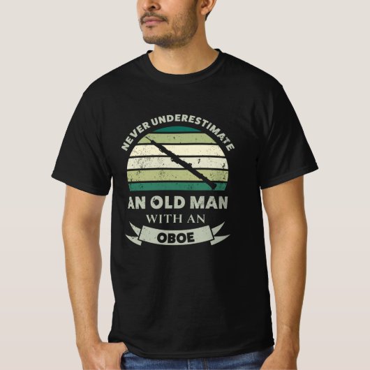 Oud Man met een Oboe Music Papa Gift T-shirt (Voorkant)