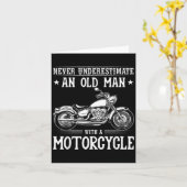 Oud Man met motorfiets Grappige fietser quotes Kaart (Gele Bloem)