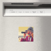 Oud Man met Spyglass op het strand, Grappig Magneet (Insitu (Vaatwasser))