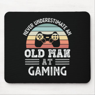 Oud Man op de dag van de spellen Muismat