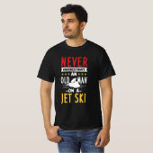 Oud Man op een Jet Ski T-shirt (Voorkant volledig)