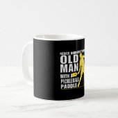 Oud Man Pickleball Koffiemok (Voorkant links)
