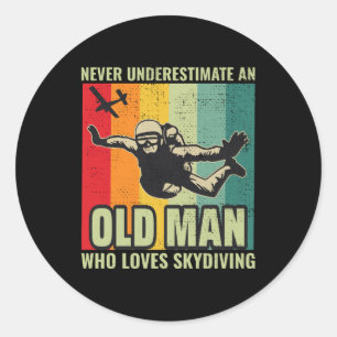 Oud Man Skysurfing Skydiving Parachuting Ronde Sticker
