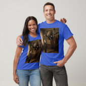 Oud Man staat naast een reusachtig spinmonster T-shirt (Unisex)