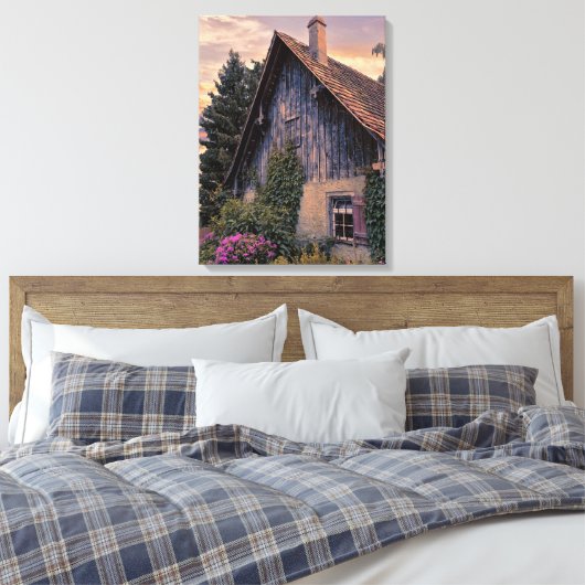 Oud Oostenrijks huis Canvas Afdruk (Insitu (Slaapkamer))