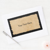 Oud papier op zwart rechthoekige sticker (Envelop)