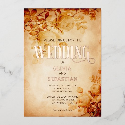 oud perkament met Roos bruiloft Folie Uitnodiging (Voorkant)