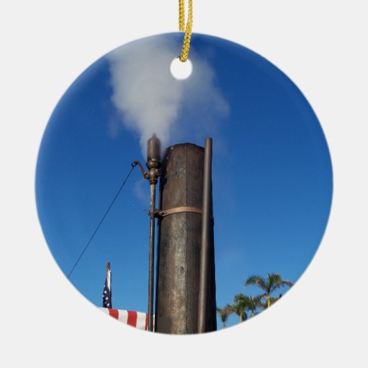 oud stoomfluitje met een witte pluim stoom keramisch ornament (Voorkant)