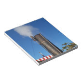 oud stoomfluitje met een witte pluim stoom notitieblok (Schuin)