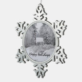 Oud Well House met Kerstmis Tin Sneeuwvlok Ornament (Rechts)