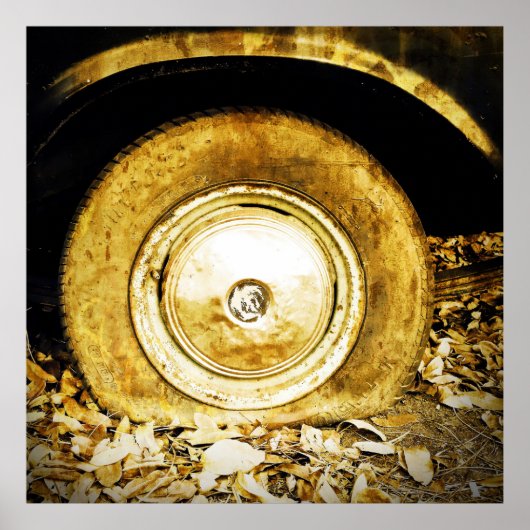 oud wiel van klassieke auto poster (Voorkant)