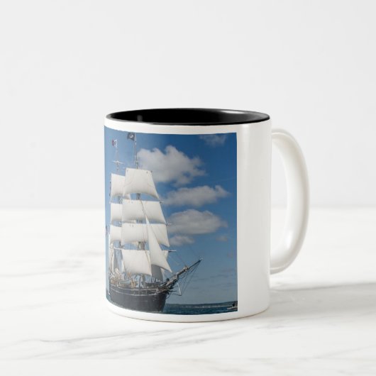 Oud zeilschip tweekleurige koffiemok (Voorkant rechts)